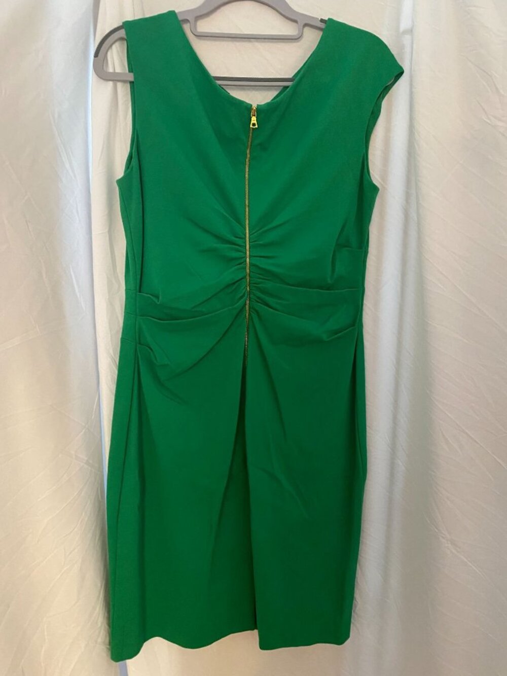 Kay Unger Green Cap Sleeve Sheath Dress With Gold Zipper Back Size 8